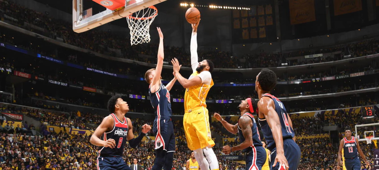 Lakers bate Wizards e mantém sequência de vitórias