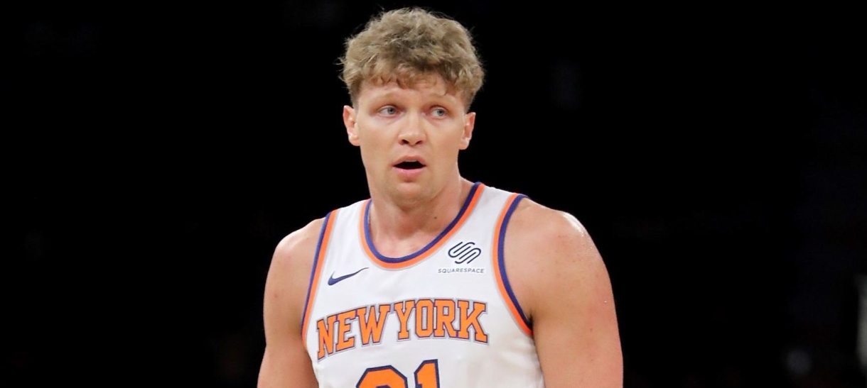 Lakers se encontra com o agente livre Mindaugas Kuzminskas