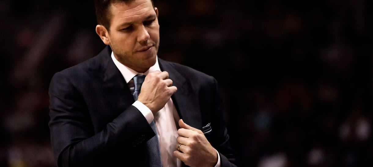 Adrian Wojnarowski diz quem tem mais chances de substituir Walton