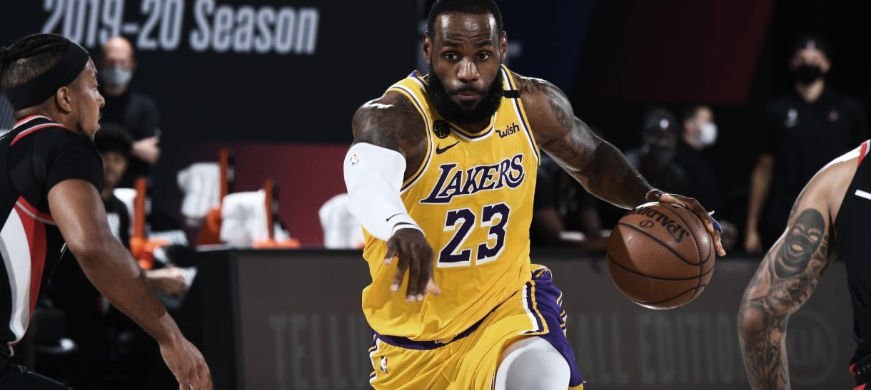 Lakers vence Blazers e se classifica para o segundo round