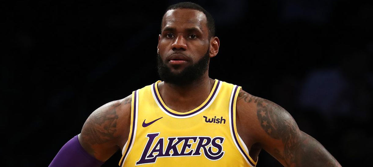 NBA: LeBron James quebra o silêncio sobre sua lesão