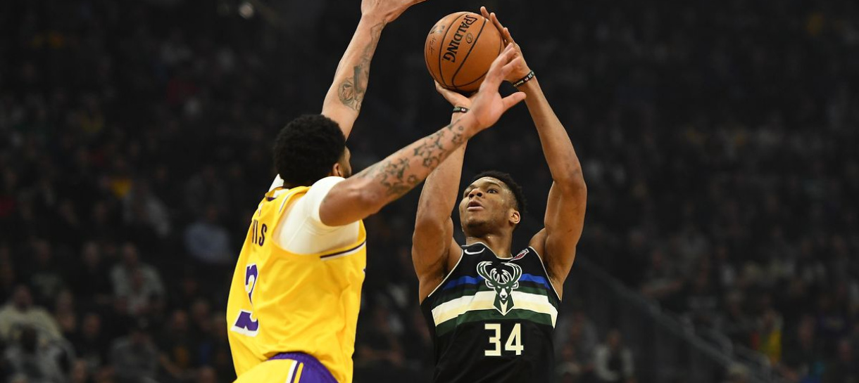 Lakers não segura Giannis e perde para o Milwaukee Bucks