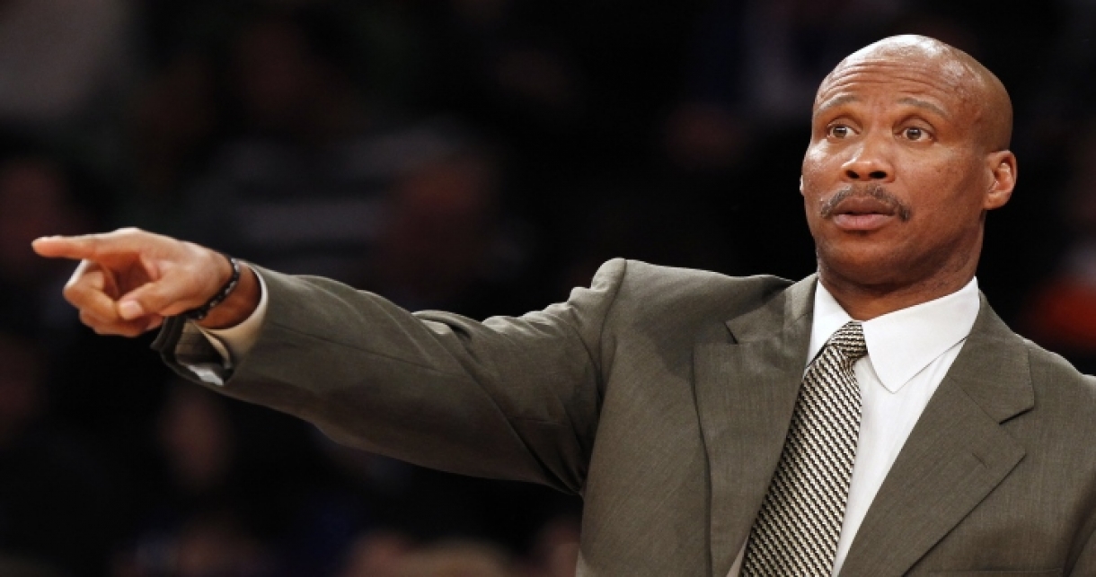 Byron Scott revela o time titular