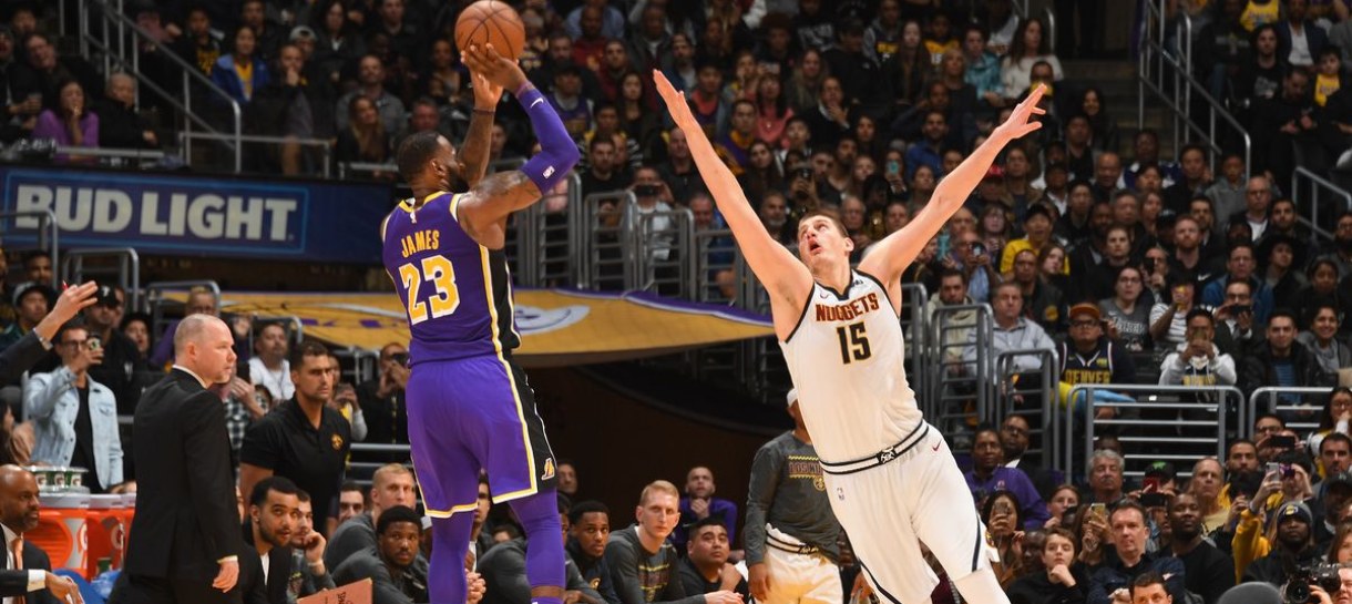 Em confronto direto, Lakers visita o Denver Nuggets