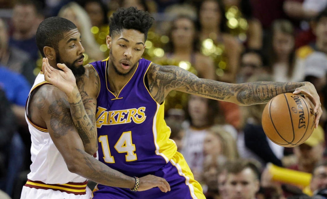 Brandon Ingram mostra potencial em atuação próxima a triplo-duplo
