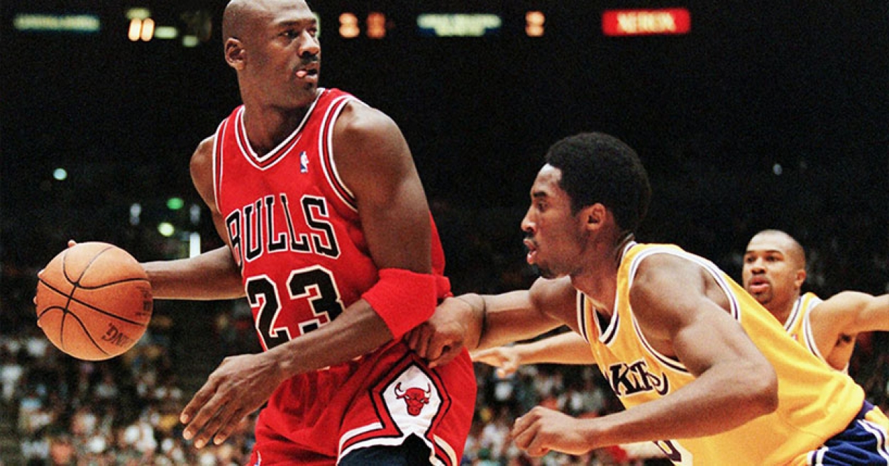 Michael Jordan se despede de Kobe Bryant em video