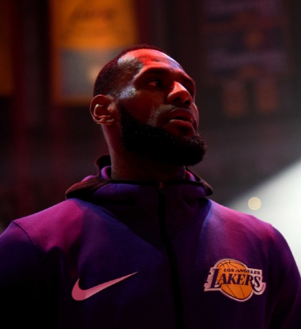 Podcast: Bradley fora, Dwight e JR dentro. Como o Lakers vai para Orlando?