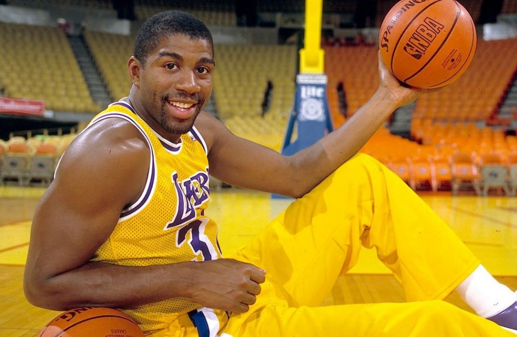 Lakers vai usar camisa da era Magic Johnson