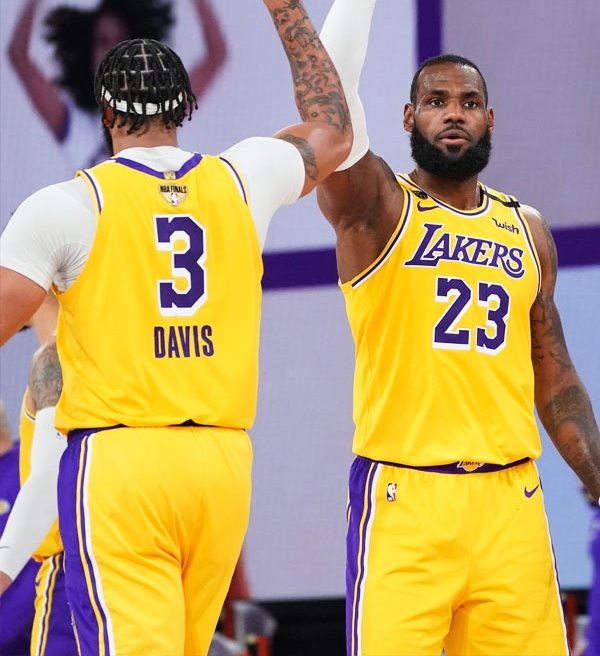 Saiba porque LeBron James e Anthony Davis irão trocar o número de suas camisas no Lakers