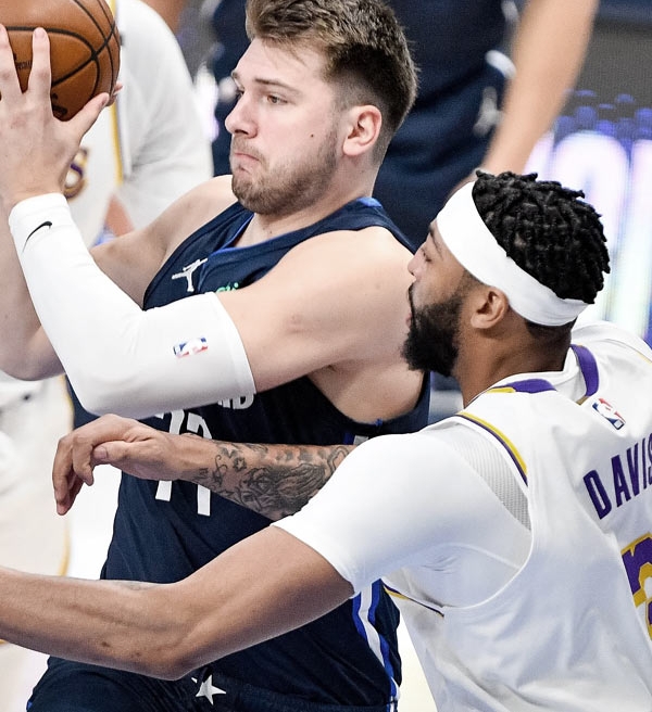 NBA: Lakers perde segunda consecutiva para o Mavs
