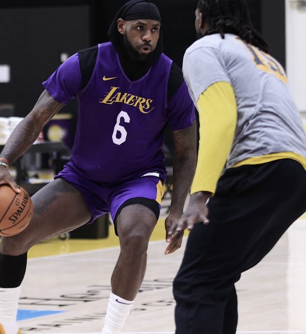 NBA: Lakers revela oficialmente se LeBron joga ou não contra o Knicks